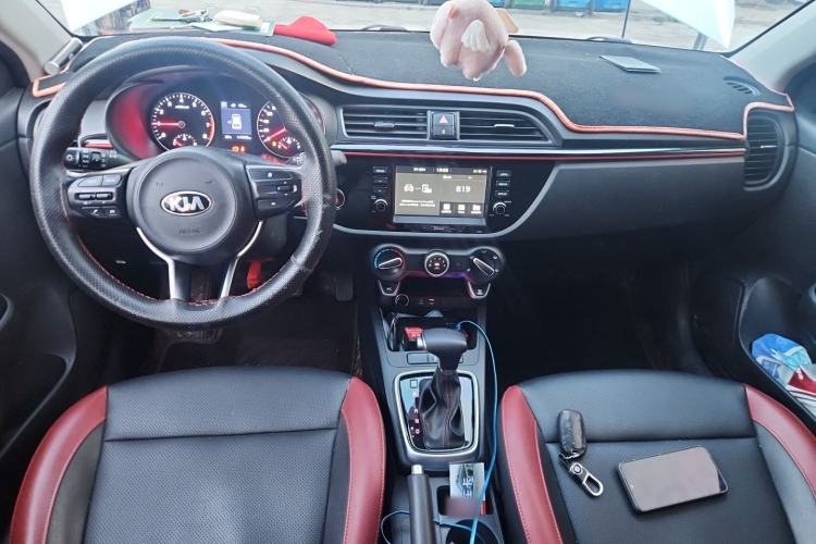 Used Kia KX Cross 2018 1.6L Automatic Dynamic Sunroof Version Center Console