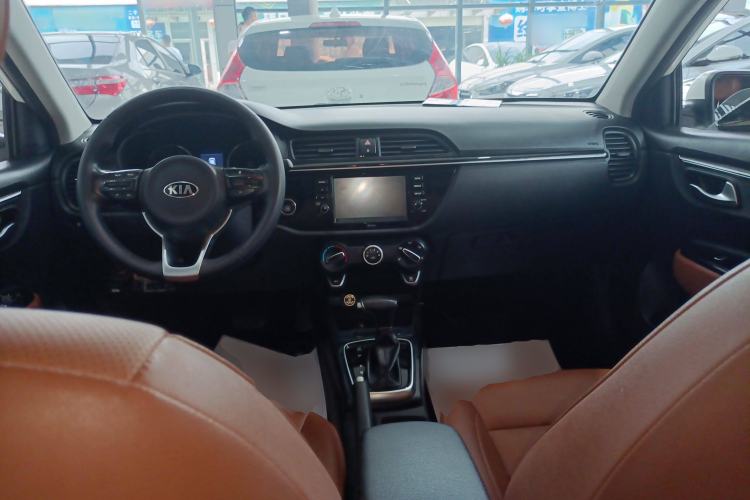 Used Kia KX Cross 2018 1.6L Automatic Dynamic Sunroof Version Center Console