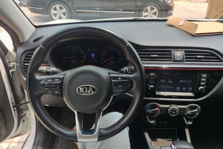 Used Kia KX Cross 2018 1.6L Automatic Dynamic Sunroof Version Center Console