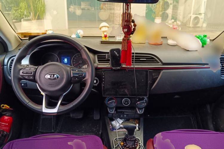 Used Kia KX Cross 2018 1.6L Automatic Dynamic Sunroof Version Center Console
