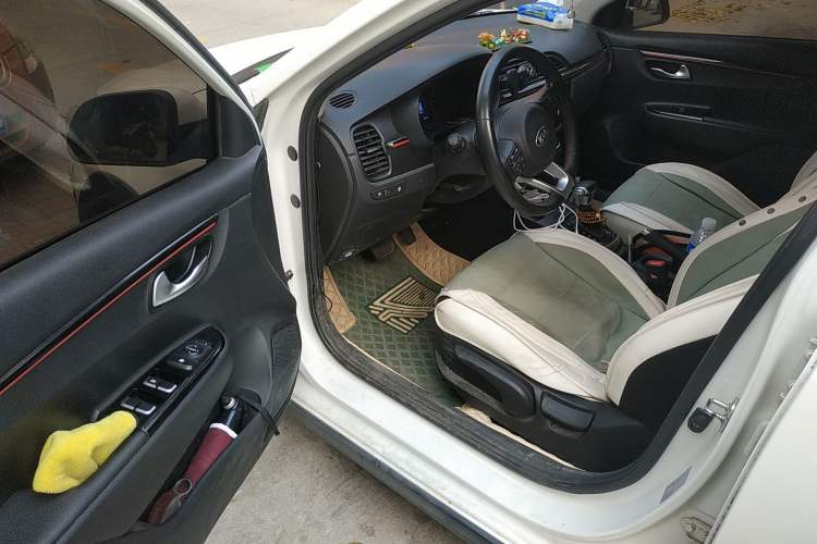 Used Kia KX Cross 2018 1.6L Automatic Dynamic Sunroof Version Driver Seat
