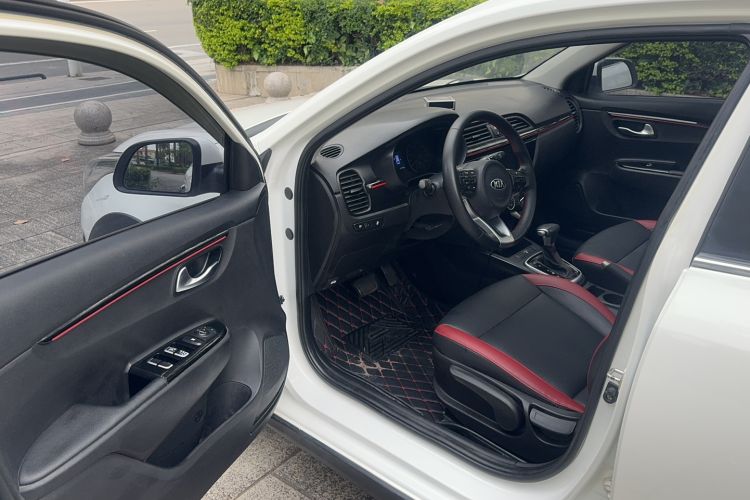 Used Kia KX Cross 2018 1.6L Automatic Dynamic Sunroof Version Driver Seat