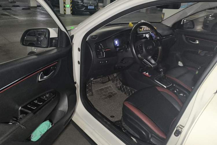 Used Kia KX Cross 2018 1.6L Automatic Dynamic Sunroof Version Driver Seat