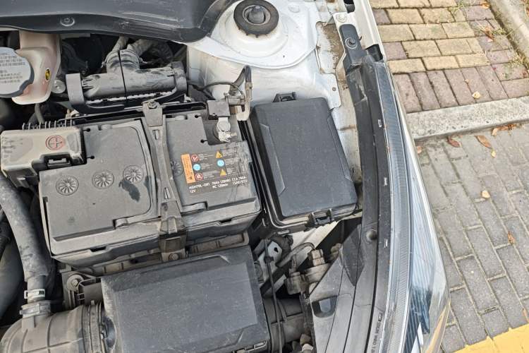 Used Kia KX Cross 2018 1.6L Automatic Dynamic Sunroof Version Engine Bay Left