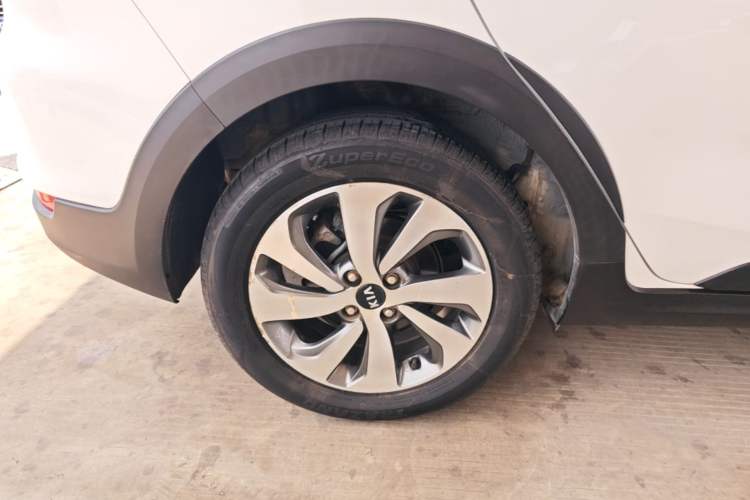 Used Kia KX Cross 2018 1.6L Automatic Dynamic Sunroof Version Exterior 2
