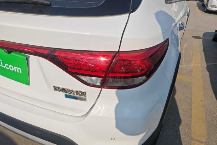 Used Kia KX Cross 2018 1.6L Automatic Dynamic Sunroof Version Exterior 2