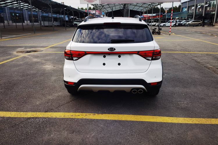 Used Kia KX Cross 2018 1.6L Automatic Dynamic Sunroof Version Exterior 5
