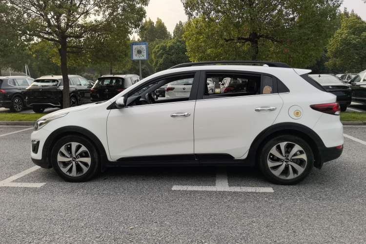 Used Kia KX Cross 2018 1.6L Automatic Dynamic Sunroof Version Exterior 5