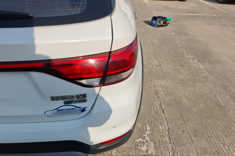 Used Kia KX Cross 2018 1.6L Automatic Dynamic Sunroof Version Exterior 6