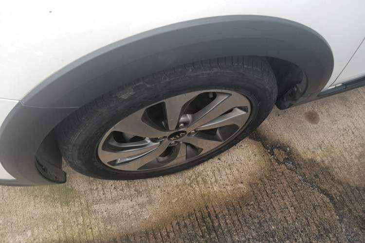 Used Kia KX Cross 2018 1.6L Automatic Dynamic Sunroof Version Exterior 7