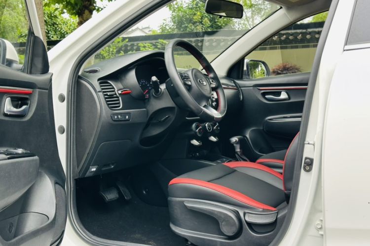 Used Kia KX Cross 2018 1.6L Automatic Dynamic Sunroof Version Exterior 9