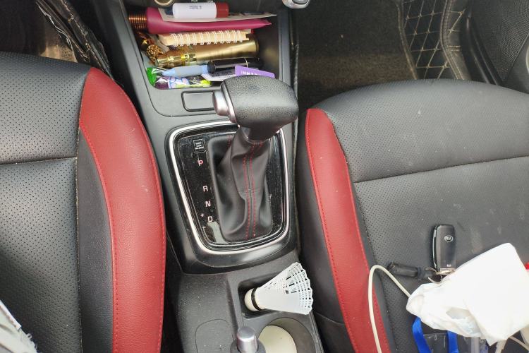 Used Kia KX Cross 2018 1.6L Automatic Dynamic Sunroof Version Gear Lever