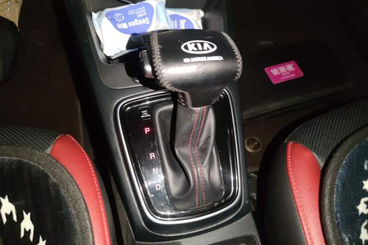 Used Kia KX Cross 2018 1.6L Automatic Dynamic Sunroof Version Gear Lever