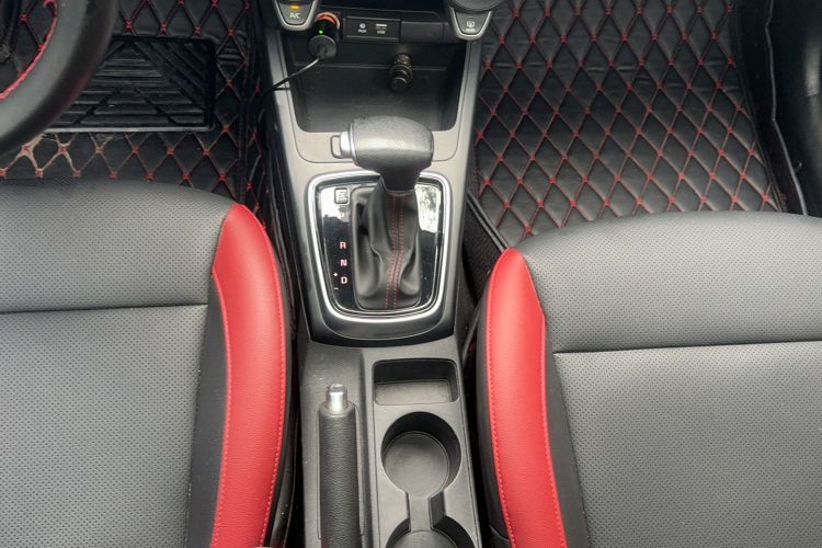 Used Kia KX Cross 2018 1.6L Automatic Dynamic Sunroof Version Gear Lever