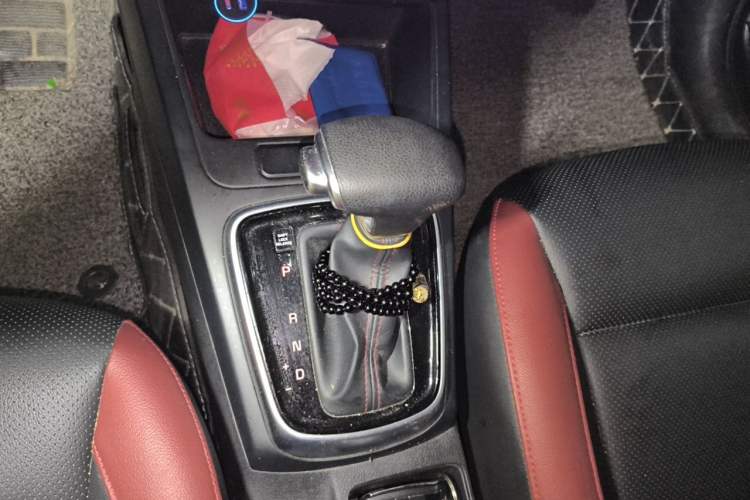 Used Kia KX Cross 2018 1.6L Automatic Dynamic Sunroof Version Gear Lever