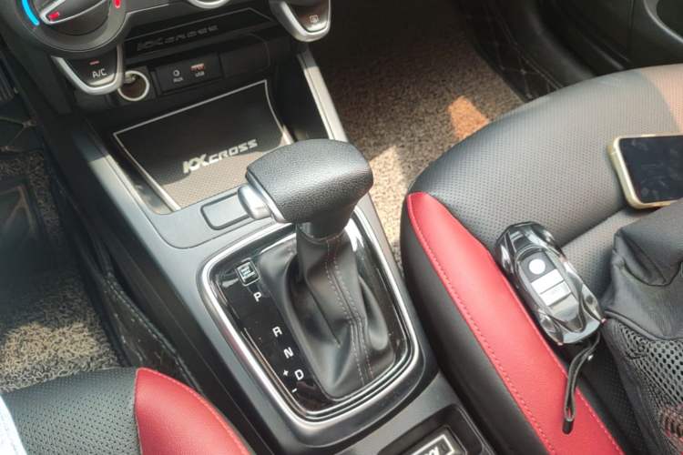 Used Kia KX Cross 2018 1.6L Automatic Dynamic Sunroof Version Gear Lever