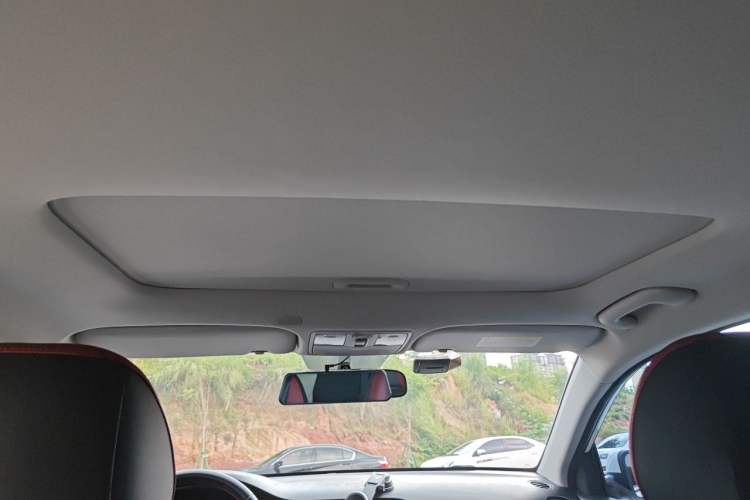 Used Kia KX Cross 2018 1.6L Automatic Dynamic Sunroof Version Headliner