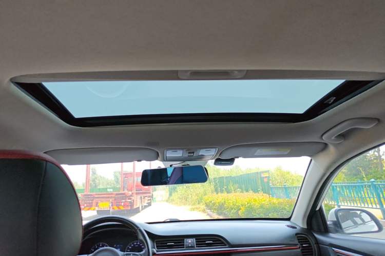 Used Kia KX Cross 2018 1.6L Automatic Dynamic Sunroof Version Headliner
