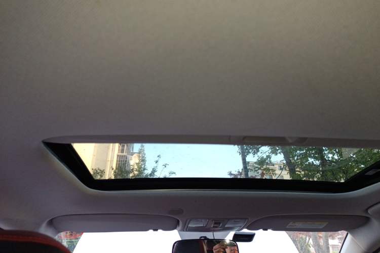 Used Kia KX Cross 2018 1.6L Automatic Dynamic Sunroof Version Headliner