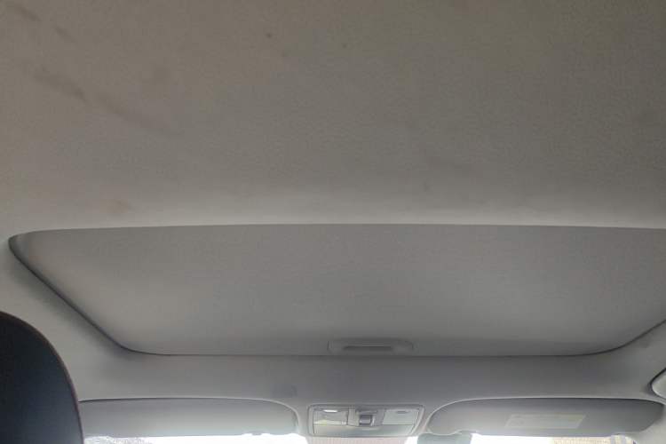 Used Kia KX Cross 2018 1.6L Automatic Dynamic Sunroof Version Headliner