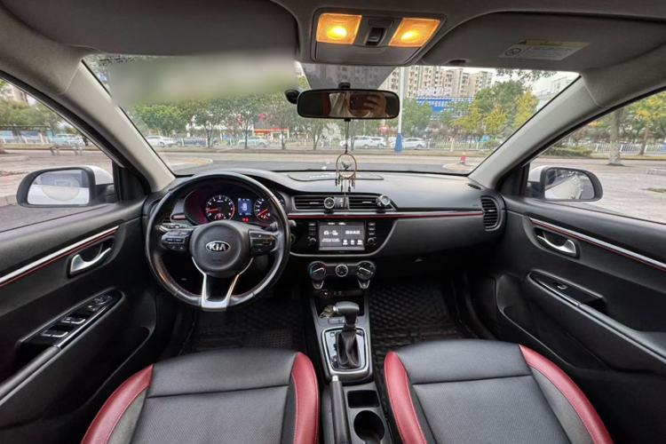 Used Kia KX Cross 2018 1.6L Automatic Dynamic Sunroof Version Interior 1