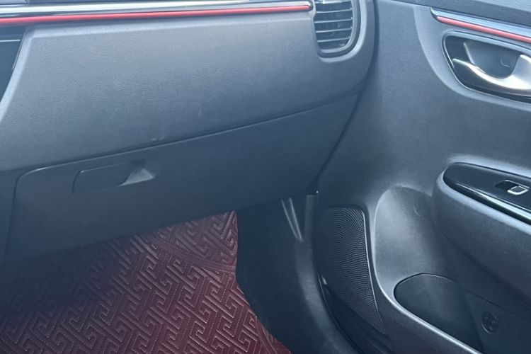 Used Kia KX Cross 2018 1.6L Automatic Dynamic Sunroof Version Interior 1