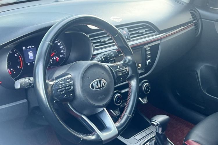 Used Kia KX Cross 2018 1.6L Automatic Dynamic Sunroof Version Interior 12