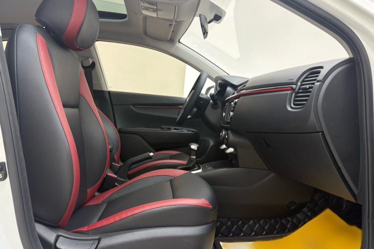 Used Kia KX Cross 2018 1.6L Automatic Dynamic Sunroof Version Interior 2