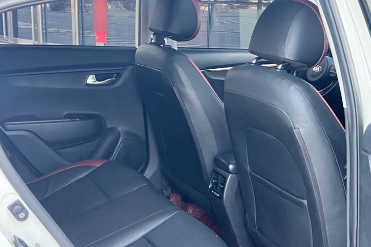 Used Kia KX Cross 2018 1.6L Automatic Dynamic Sunroof Version Interior 2
