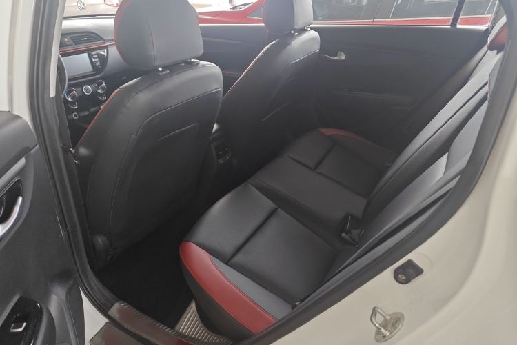 Used Kia KX Cross 2018 1.6L Automatic Dynamic Sunroof Version Interior 3