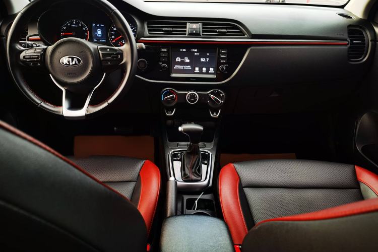 Used Kia KX Cross 2018 1.6L Automatic Dynamic Sunroof Version Interior 3