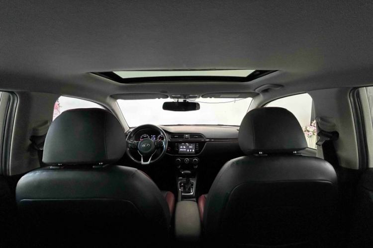 Used Kia KX Cross 2018 1.6L Automatic Dynamic Sunroof Version Interior 3