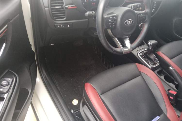 Used Kia KX Cross 2018 1.6L Automatic Dynamic Sunroof Version Interior 3