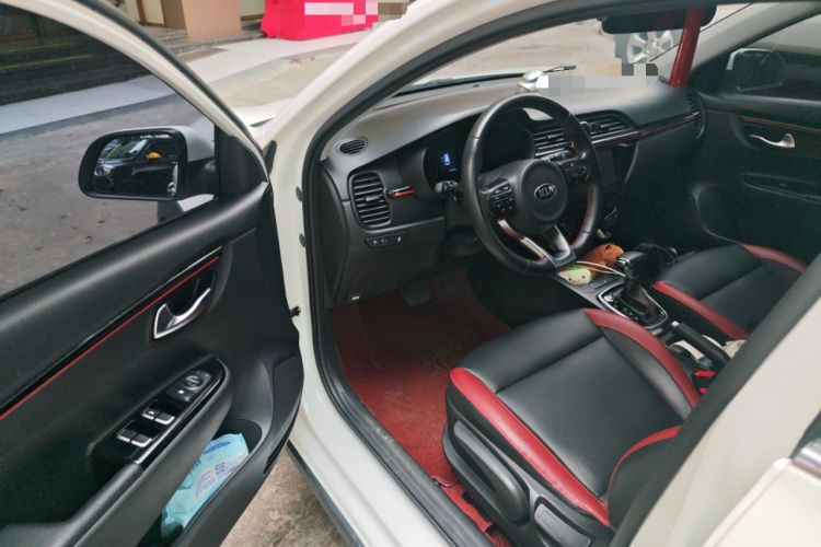 Used Kia KX Cross 2018 1.6L Automatic Dynamic Sunroof Version Interior 3