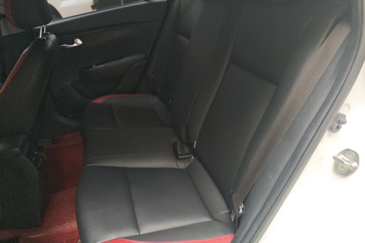 Used Kia KX Cross 2018 1.6L Automatic Dynamic Sunroof Version Interior 4