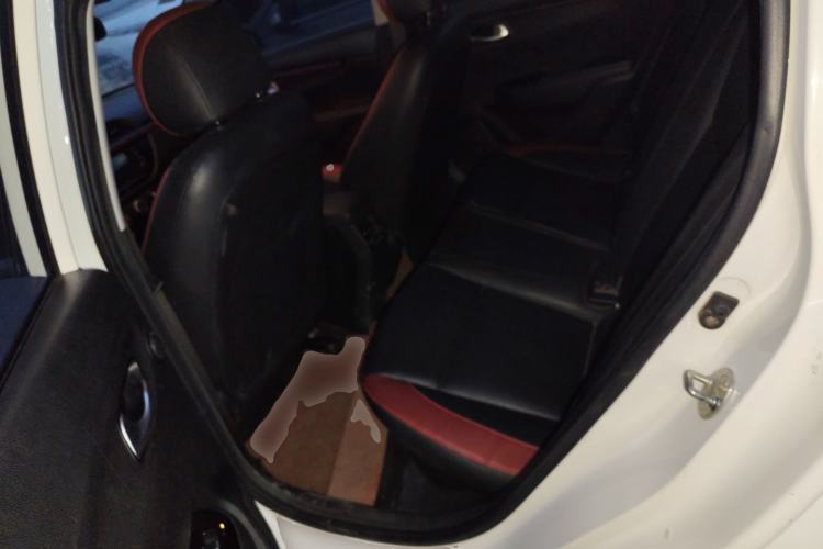 Used Kia KX Cross 2018 1.6L Automatic Dynamic Sunroof Version Interior 4