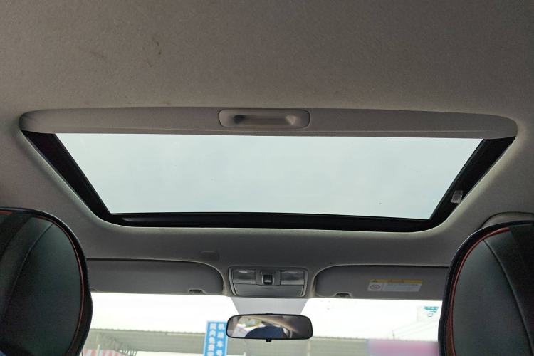 Used Kia KX Cross 2018 1.6L Automatic Dynamic Sunroof Version Interior 6