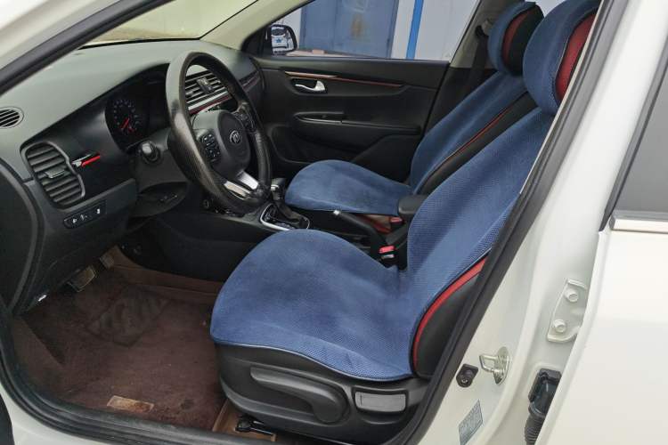 Used Kia KX Cross 2018 1.6L Automatic Dynamic Sunroof Version Interior 8