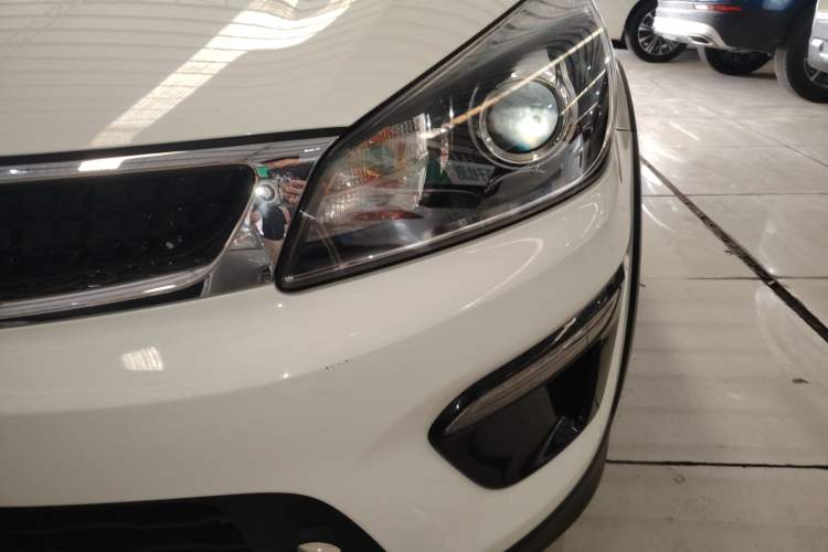 Used Kia KX Cross 2018 1.6L Automatic Dynamic Sunroof Version Left Front Headlight