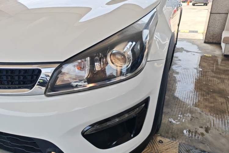 Used Kia KX Cross 2018 1.6L Automatic Dynamic Sunroof Version Left Front Headlight