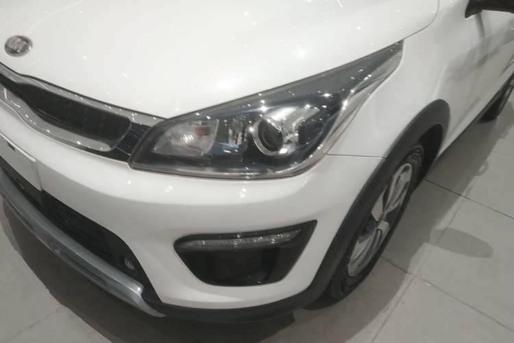 Used Kia KX Cross 2018 1.6L Automatic Dynamic Sunroof Version Left Front Headlight