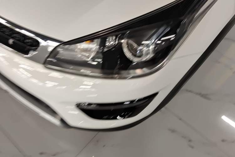 Used Kia KX Cross 2018 1.6L Automatic Dynamic Sunroof Version Left Front Headlight