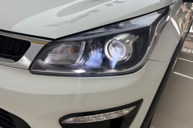 Used Kia KX Cross 2018 1.6L Automatic Dynamic Sunroof Version Left Front Headlight