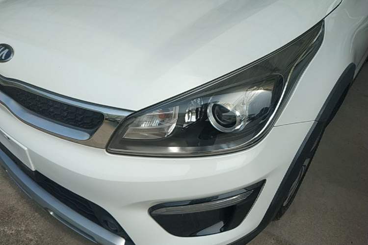 Used Kia KX Cross 2018 1.6L Automatic Dynamic Sunroof Version Left Front Headlight