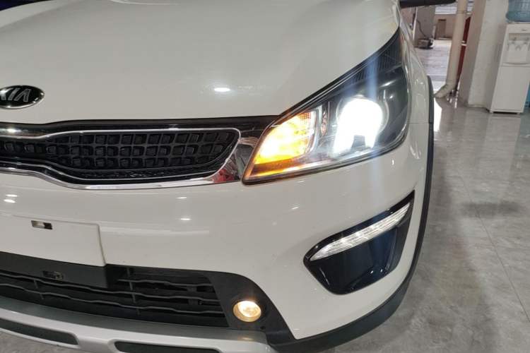 Used Kia KX Cross 2018 1.6L Automatic Dynamic Sunroof Version Left Front Headlight