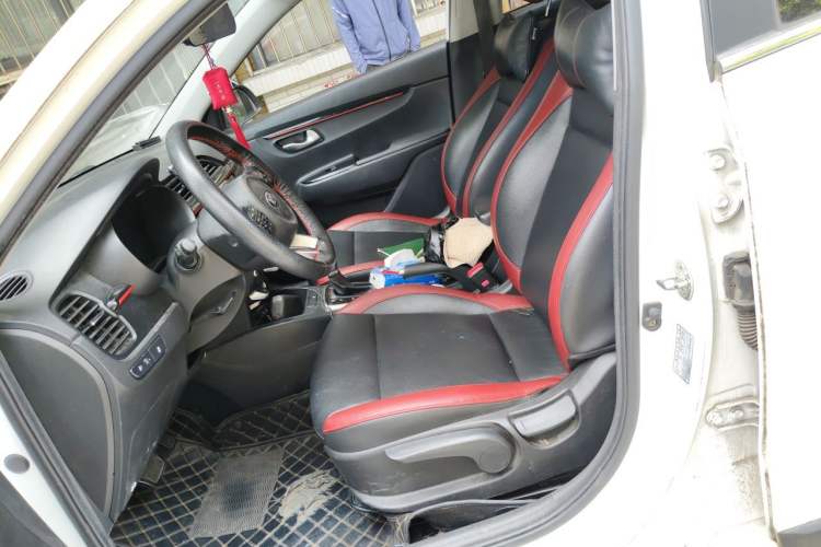 Used Kia KX Cross 2018 1.6L Automatic Dynamic Sunroof Version Left Front Seat