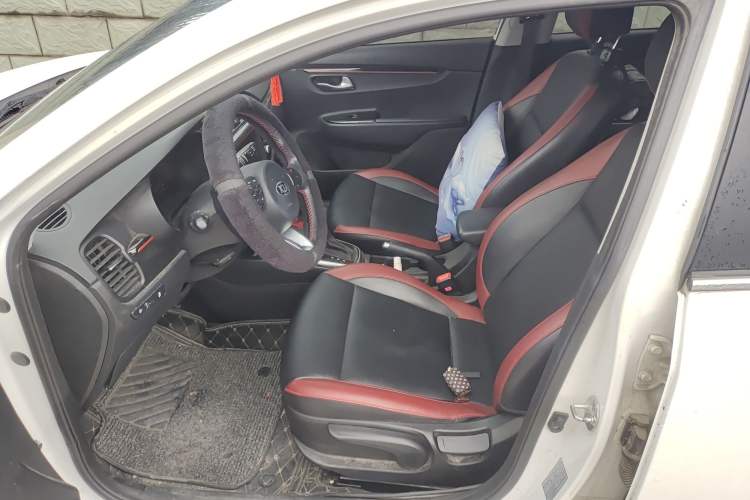 Used Kia KX Cross 2018 1.6L Automatic Dynamic Sunroof Version Left Front Seat
