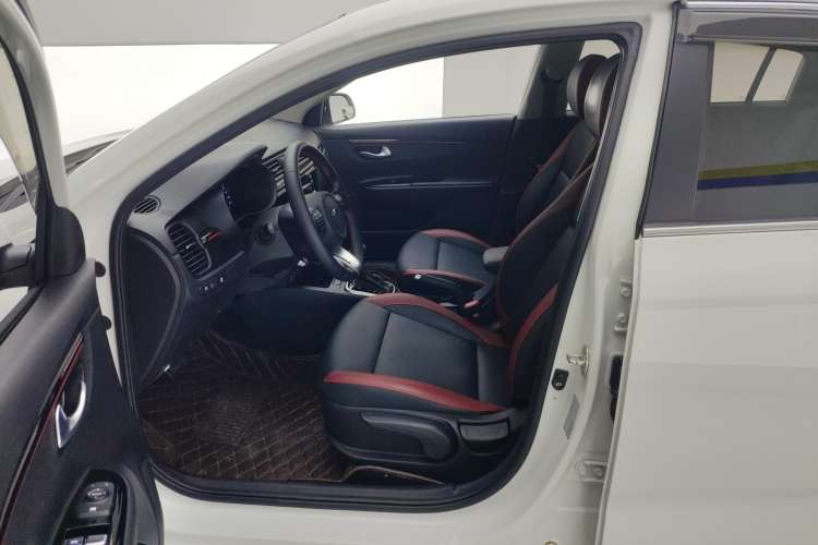 Used Kia KX Cross 2018 1.6L Automatic Dynamic Sunroof Version Left Front Seat