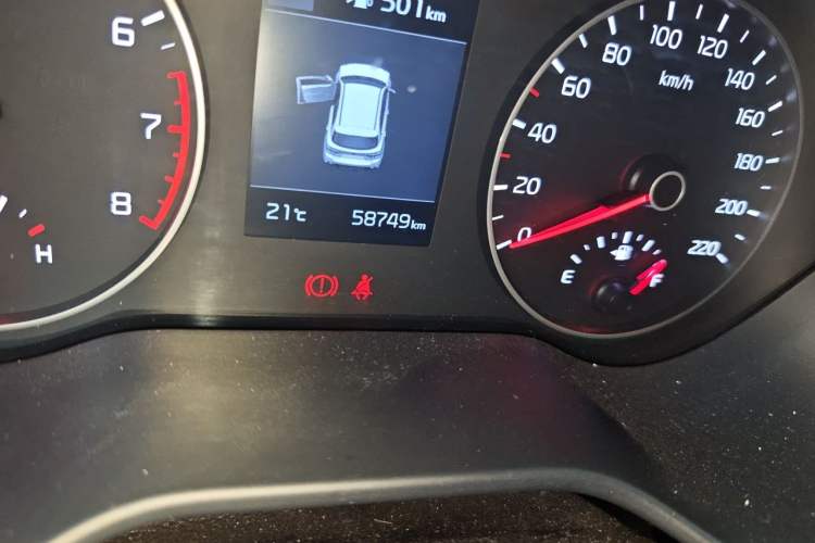 Used Kia KX Cross 2018 1.6L Automatic Dynamic Sunroof Version Odometer Close Up