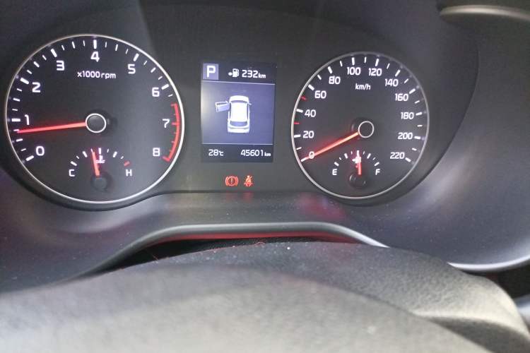 Used Kia KX Cross 2018 1.6L Automatic Dynamic Sunroof Version Odometer Close Up